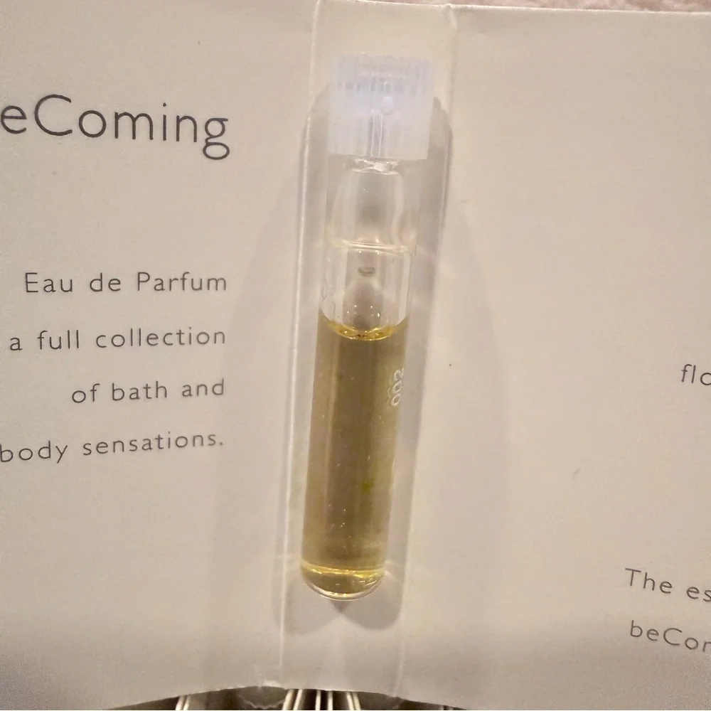 Avon vintage becoming